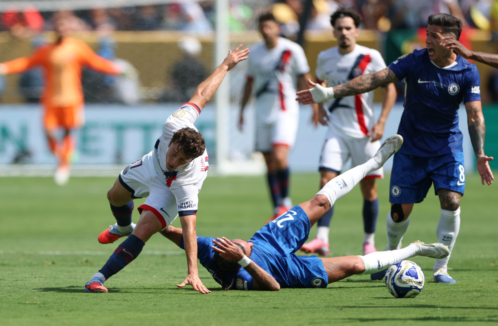 室与新闻发 室与新闻发